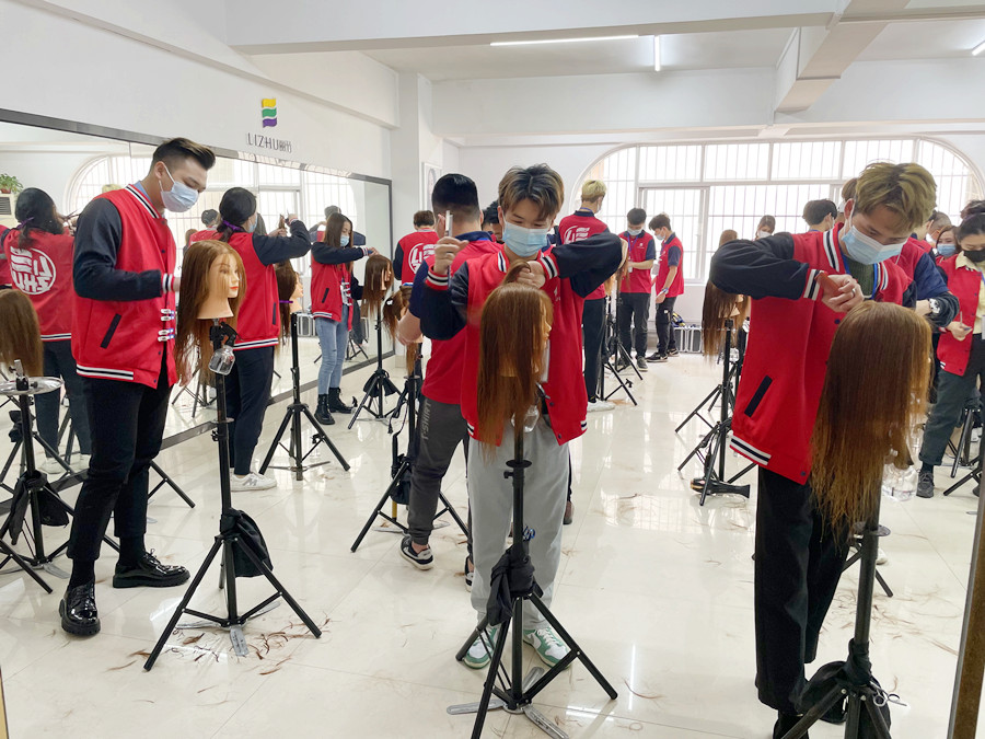 美發(fā)發(fā)型移除層次修剪技巧，南寧培訓剪發(fā)造型