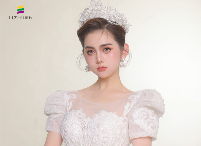 簡(jiǎn)約氣質(zhì)新娘，廣西學(xué)新娘跟妝作品