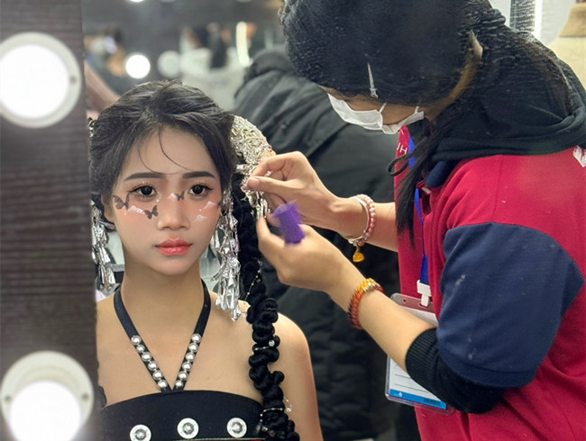 民族風(fēng)寫(xiě)真，廣西化妝拍攝作品