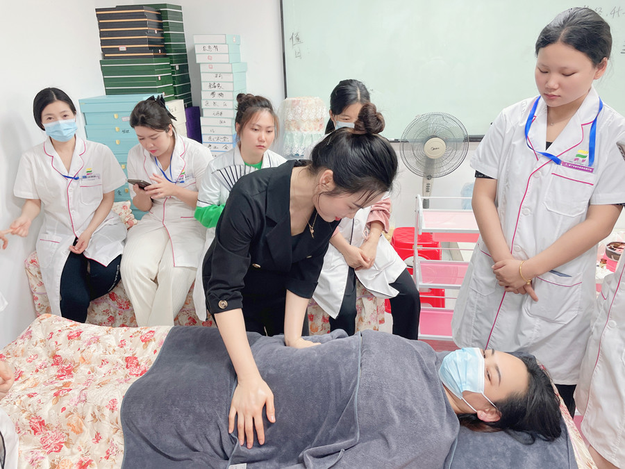 泥灸敷肚子的好，廣西美容美體操作講解