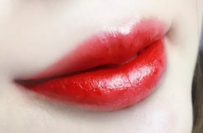 廣西紋繡技師：紋唇顏色不正常怎么辦？