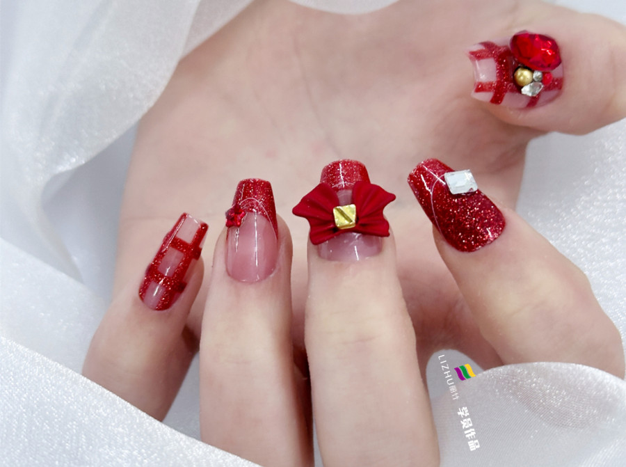 格紋法式美甲，廣西美甲造型設(shè)計(jì)作品