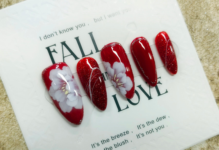 3D甲排筆美繪畫技巧，告訴你南寧美甲培訓去哪里？