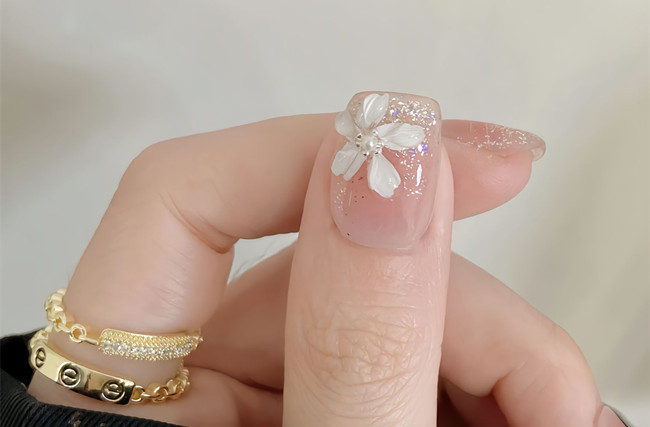 仙女必備顯白短款美甲，廣西美甲排行榜推薦