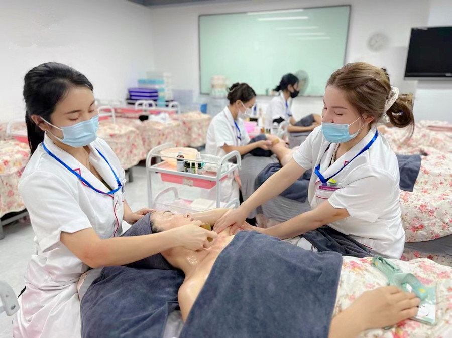 你適合做肩頸刮（sha）痧嗎？零基礎(chǔ)美容教學(xué)