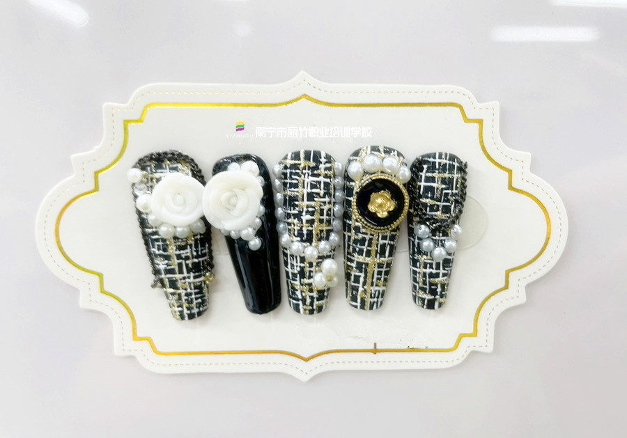 小香風(fēng)美甲，南寧美甲學(xué)徒必學(xué)款式