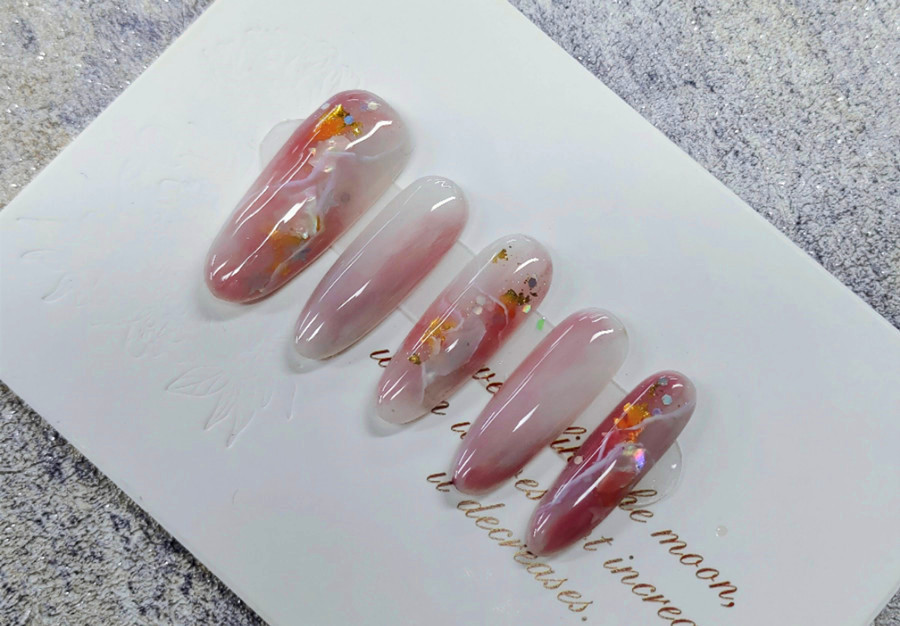 夏日暈染美甲，廣西學(xué)美甲零基礎(chǔ)學(xué)員作品