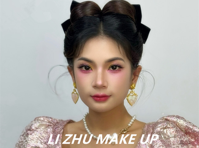 在逃公主造型，告訴南寧專業(yè)彩妝去哪學(xué)南寧專業(yè)彩妝去哪學(xué)？