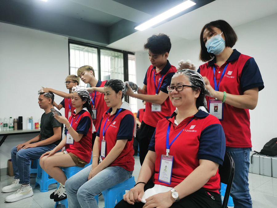 中式洗頭的過程 | 廣西學洗頭去哪里？