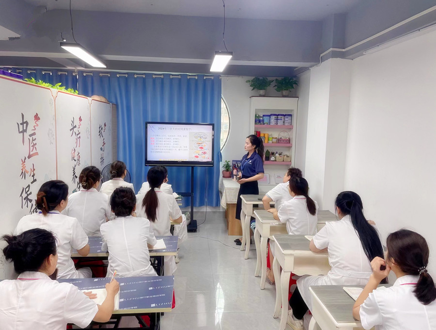 三伏天指什么？南寧美容健康學(xué)校為你講解