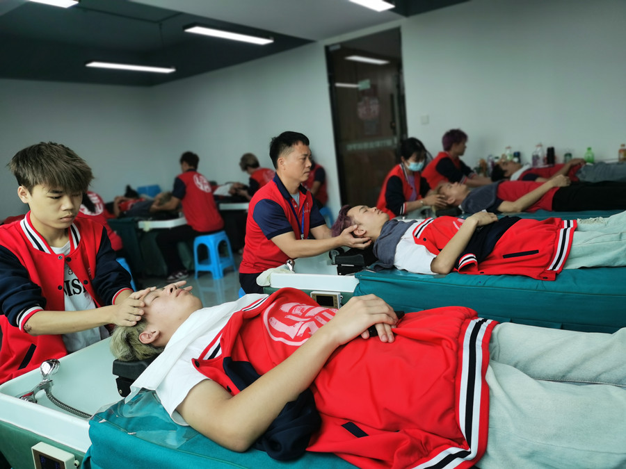 天天洗頭還是很油的原因，廣西學(xué)洗護(hù)洗頭