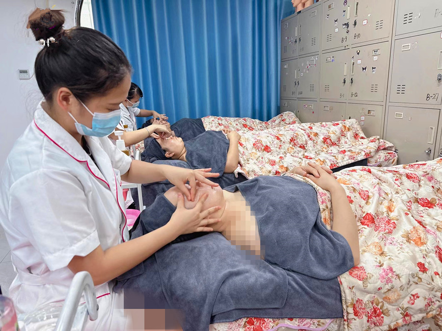 如何緩解魚(yú)尾紋的加深？南寧皮膚管理師學(xué)校告訴你