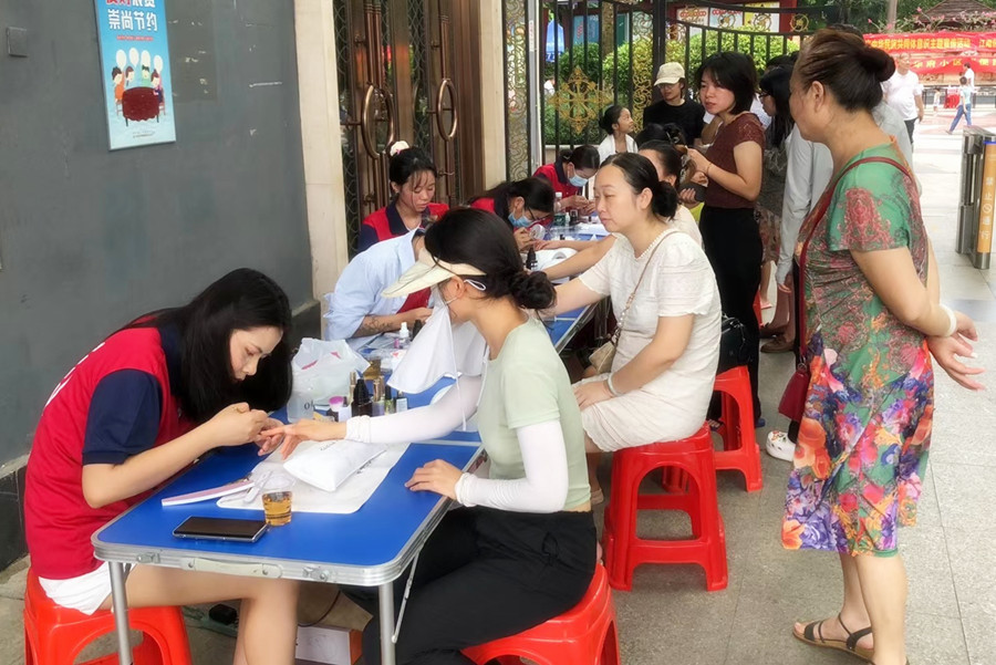 南寧美甲培訓(xùn)社會(huì)報(bào)告，告訴你南寧學(xué)美甲哪里有實(shí)力？