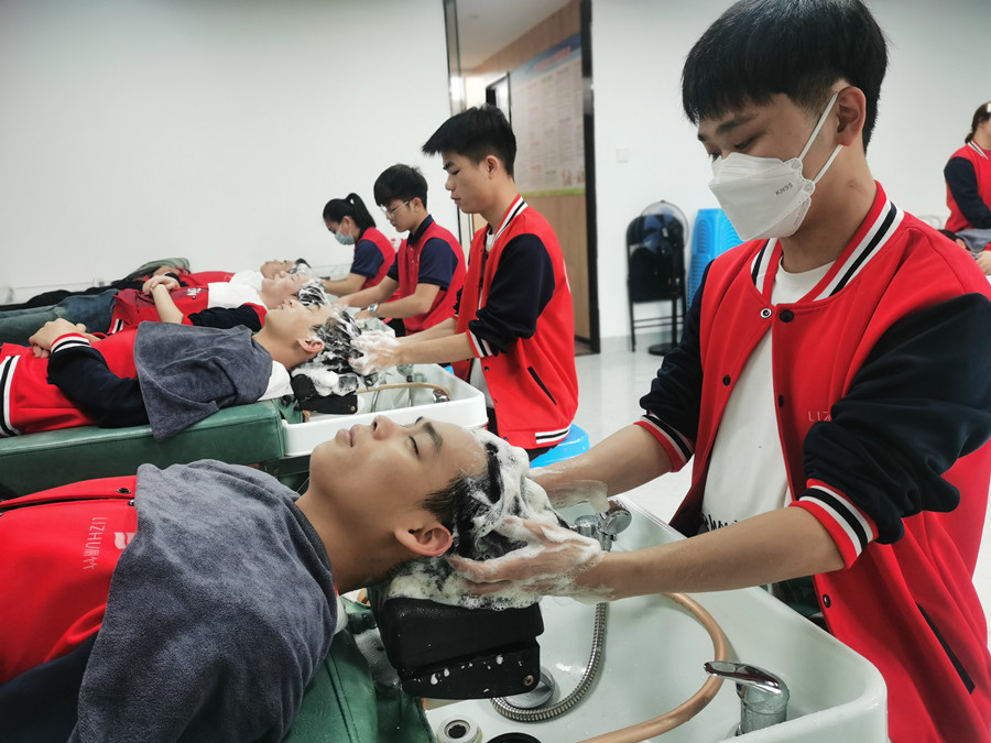 掉頭發(fā)的根本原因，南寧洗發(fā)護膚培訓講解