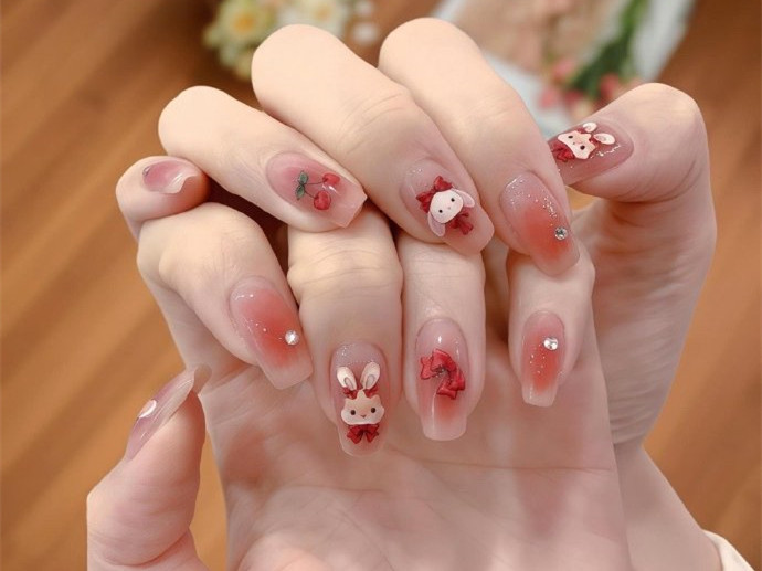 南寧美甲專業(yè)推薦：彩繪兔子美甲