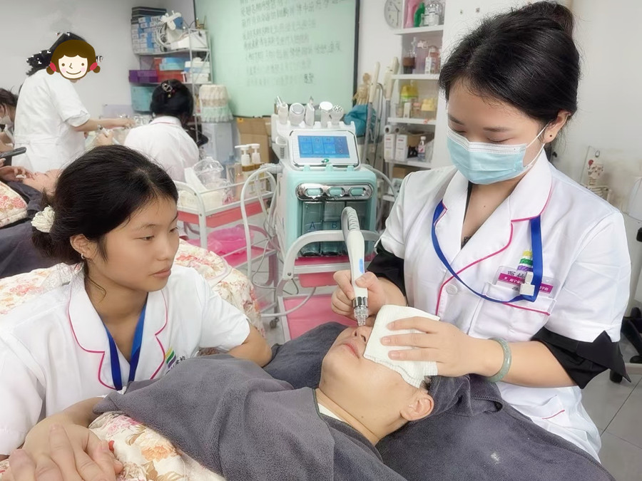 你的皮膚適合做小氣泡嗎？學(xué)皮膚管理零基礎(chǔ)