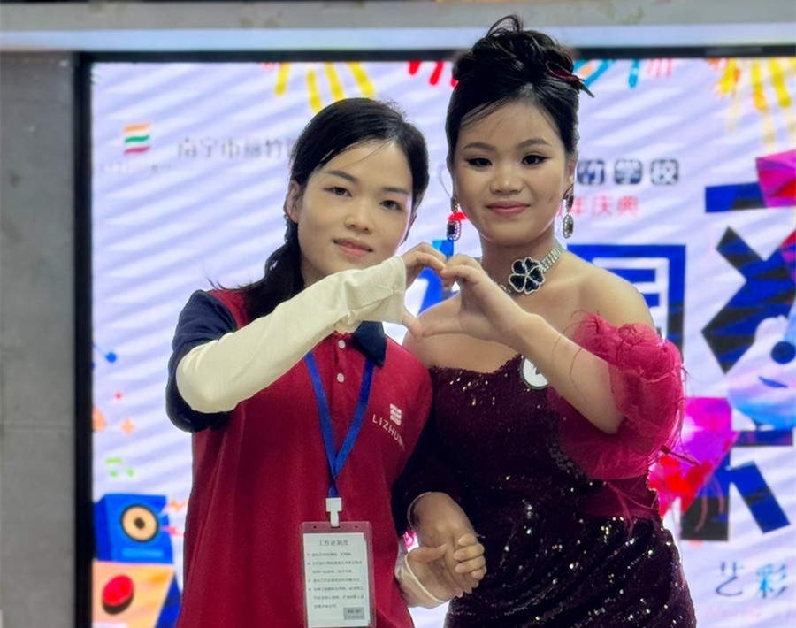 禮服晚宴造型，南寧專(zhuān)業(yè)新娘妝跟妝