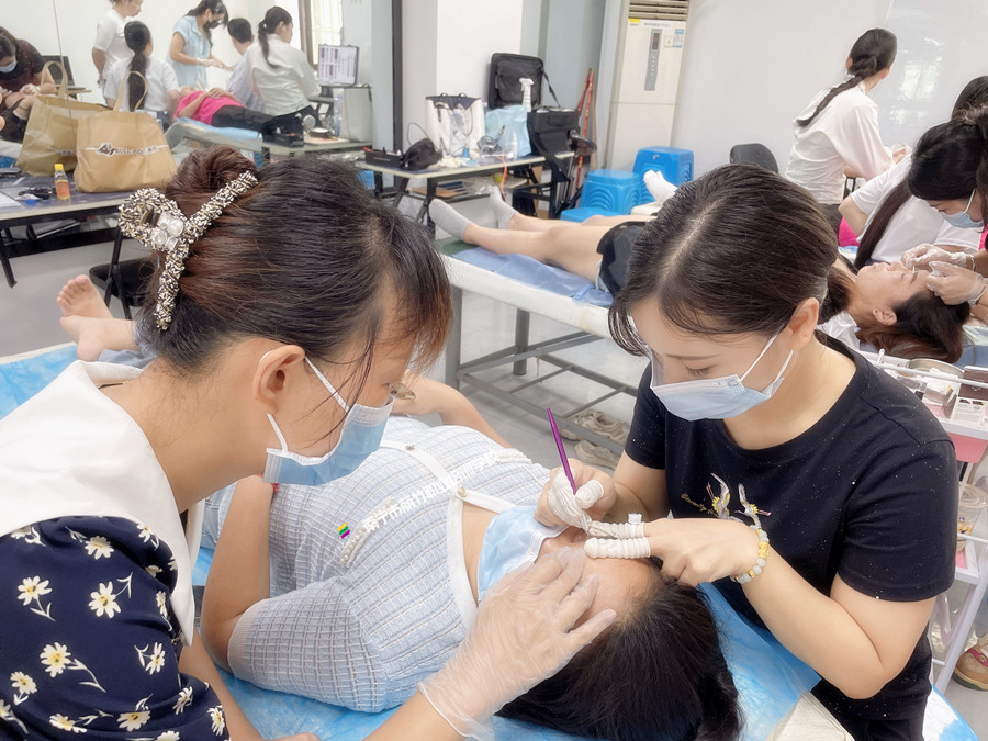 廣西紋繡哪里可以進修？色乳的選擇