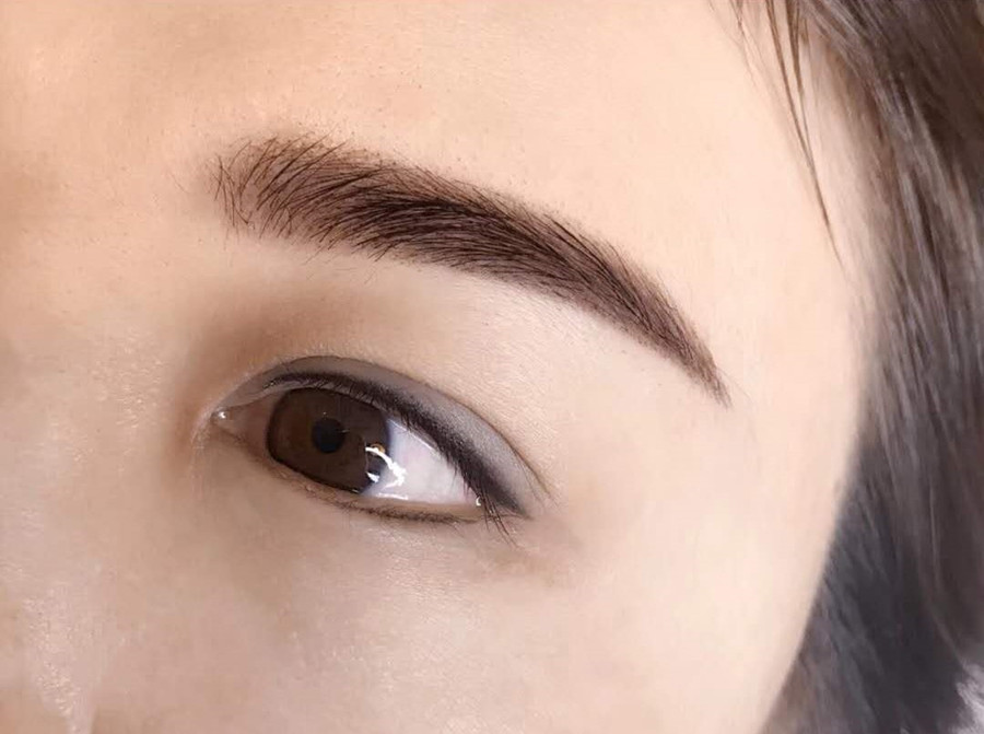 紋美瞳線的操作步驟，南寧學(xué)紋美瞳線