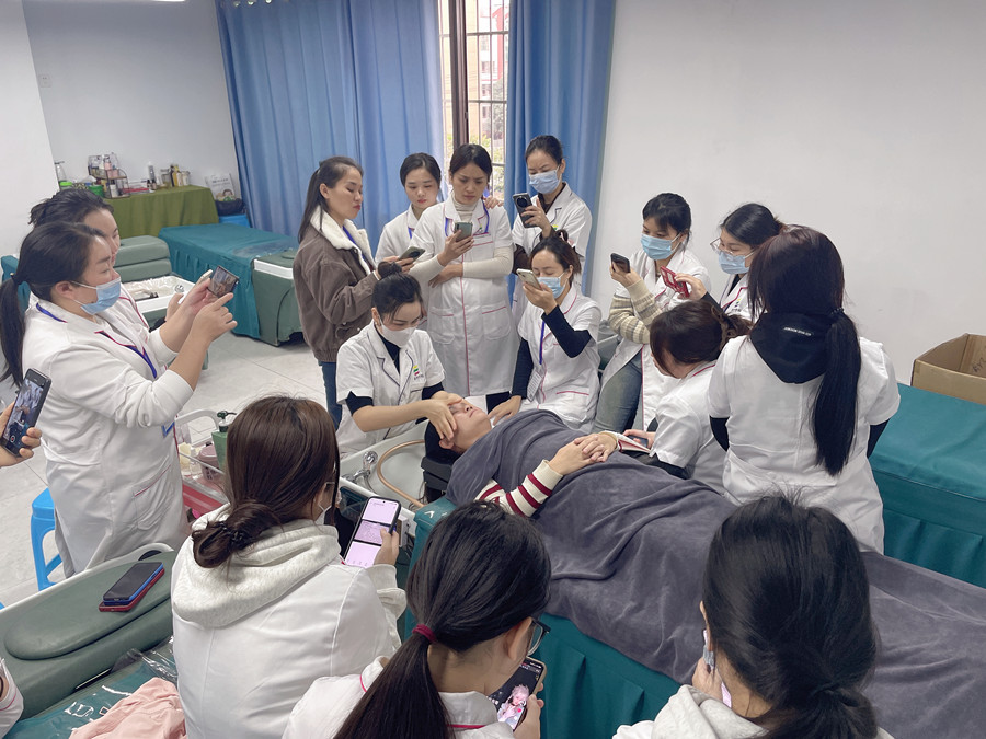 南寧洗護(hù)頭療：為什么頭療越來越受歡迎？