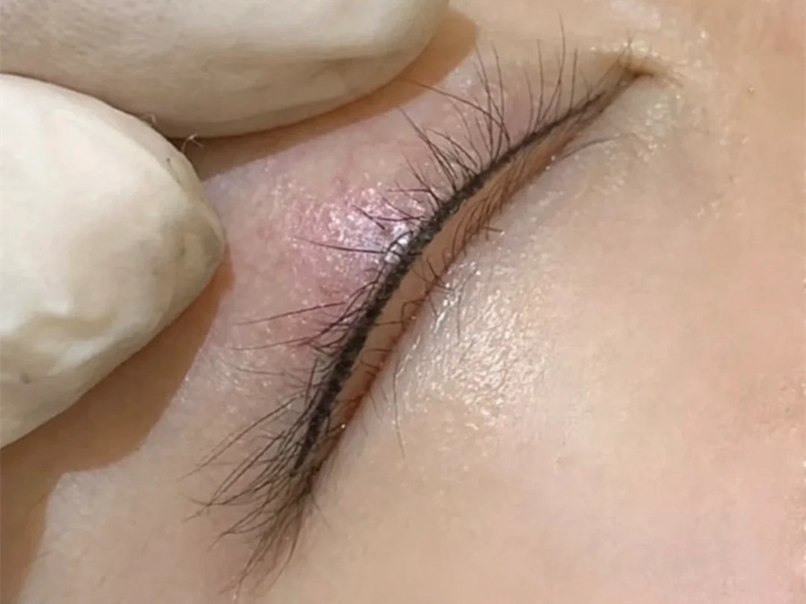 美瞳線怎樣持久保色？廣西紋繡專業(yè)技校分享