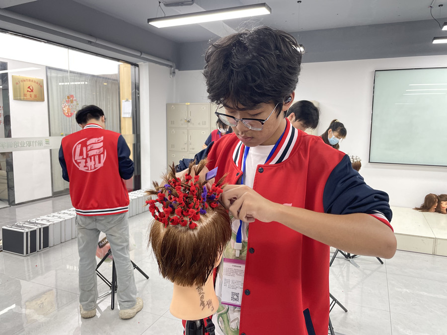 女士流行燙發(fā)款式：燙發(fā)類型有哪些？