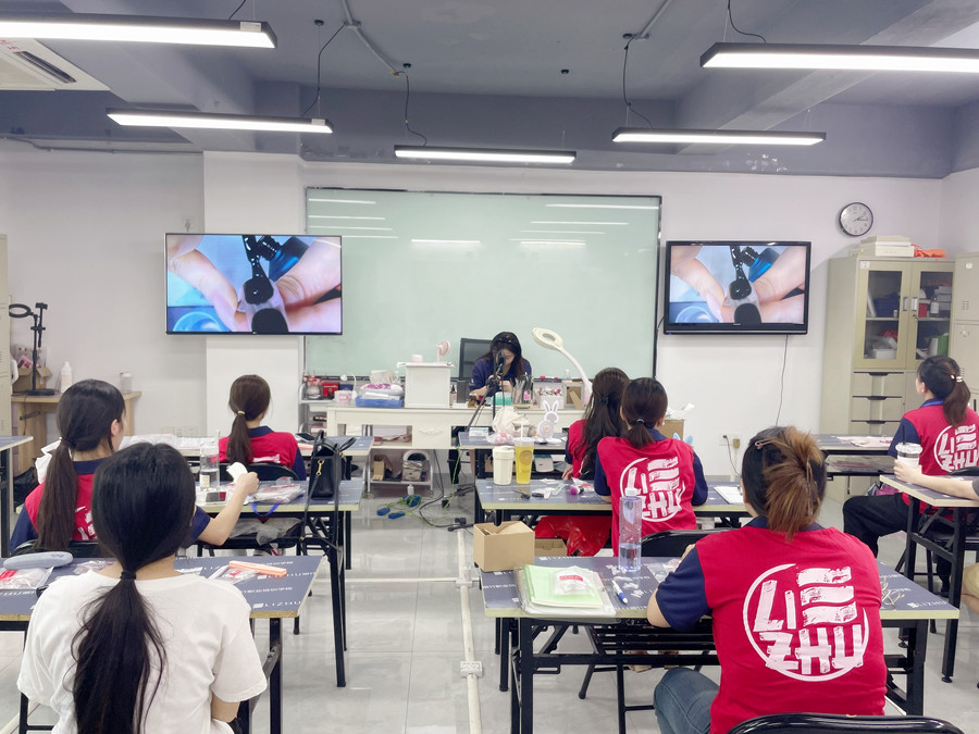 南寧美甲培訓(xùn)速成：光療甲知識(shí)問答（中）