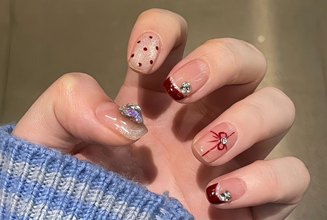 春日溫柔小短甲款式，南寧美甲行業(yè)推薦