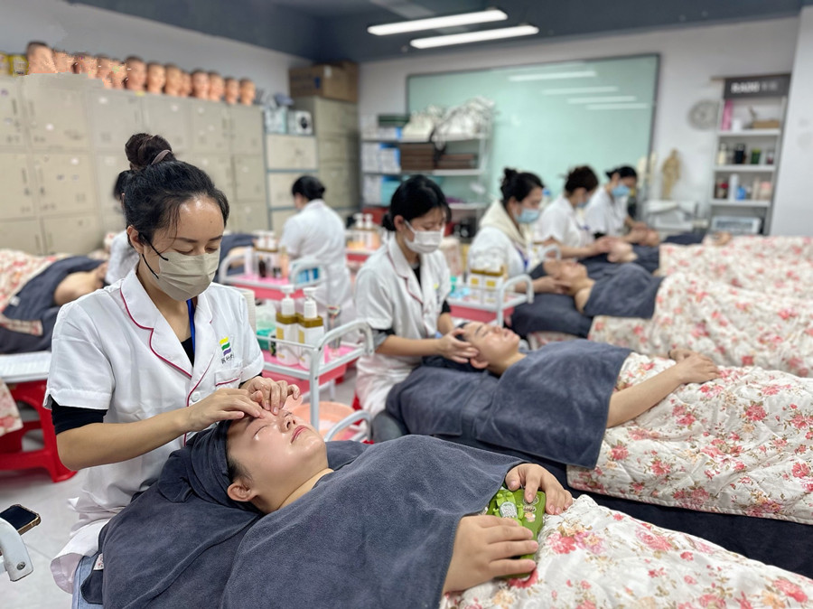 零基礎(chǔ)學(xué)美容護(hù)膚面部手法檢測(cè)