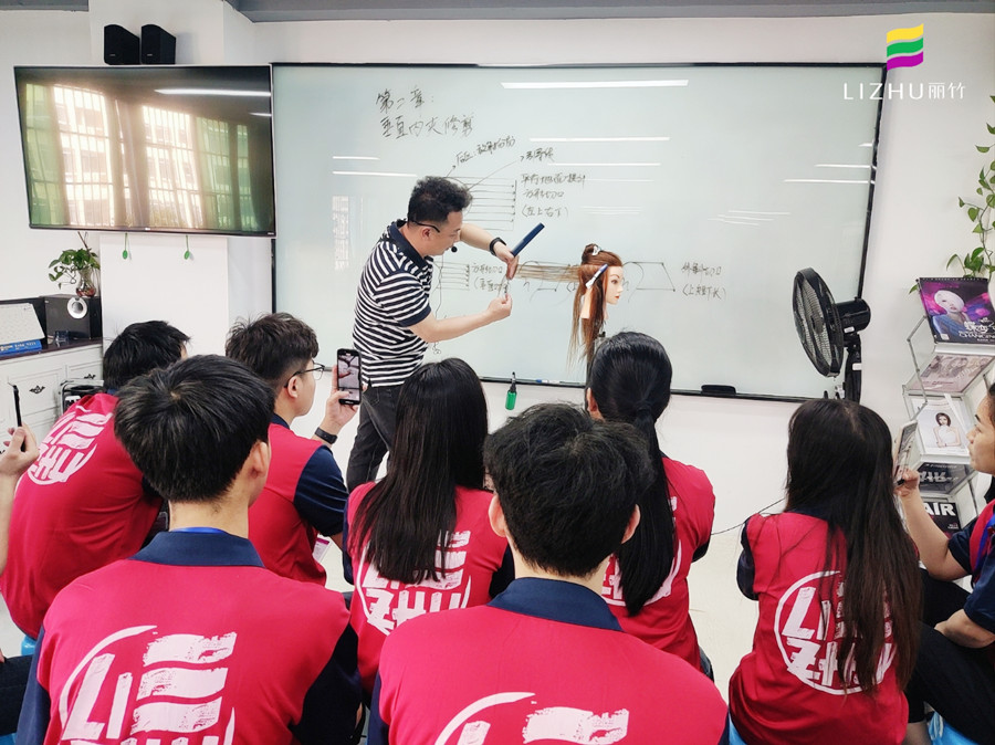 螳螂須發(fā)型的適合人群，廣西美發(fā)修剪