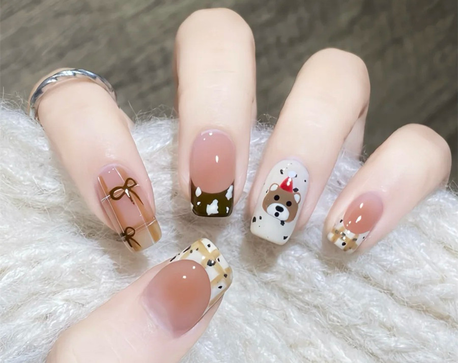 格紋小熊美甲教程，南寧市學(xué)美甲