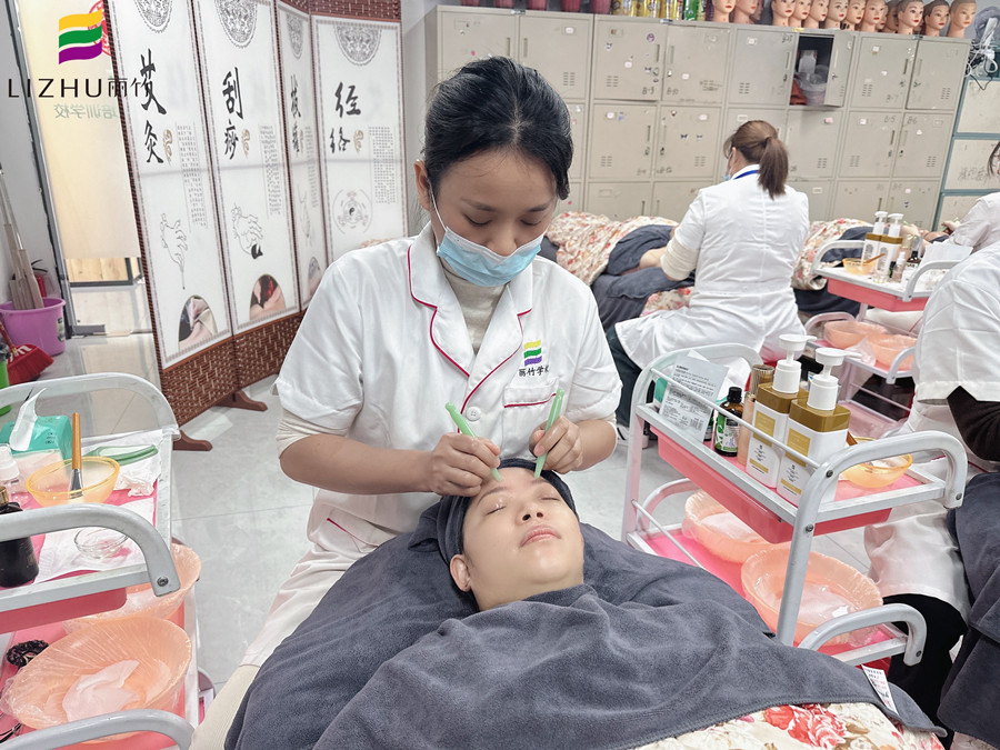 什么是撥筋？廣西美容手法實(shí)訓(xùn)