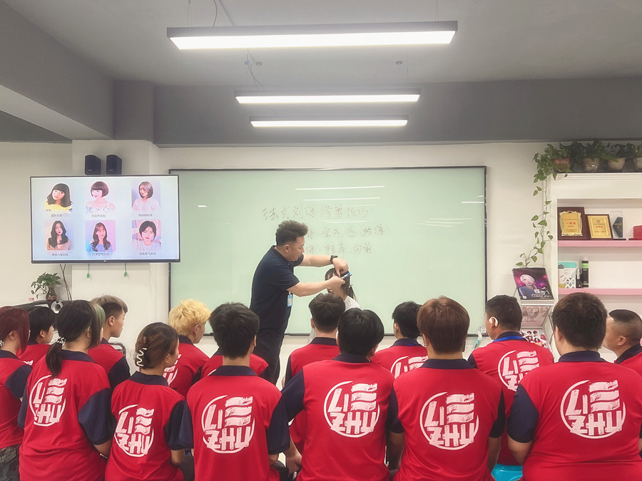 不同臉型適合的劉海類型，南寧剪發(fā)學(xué)習(xí)分享