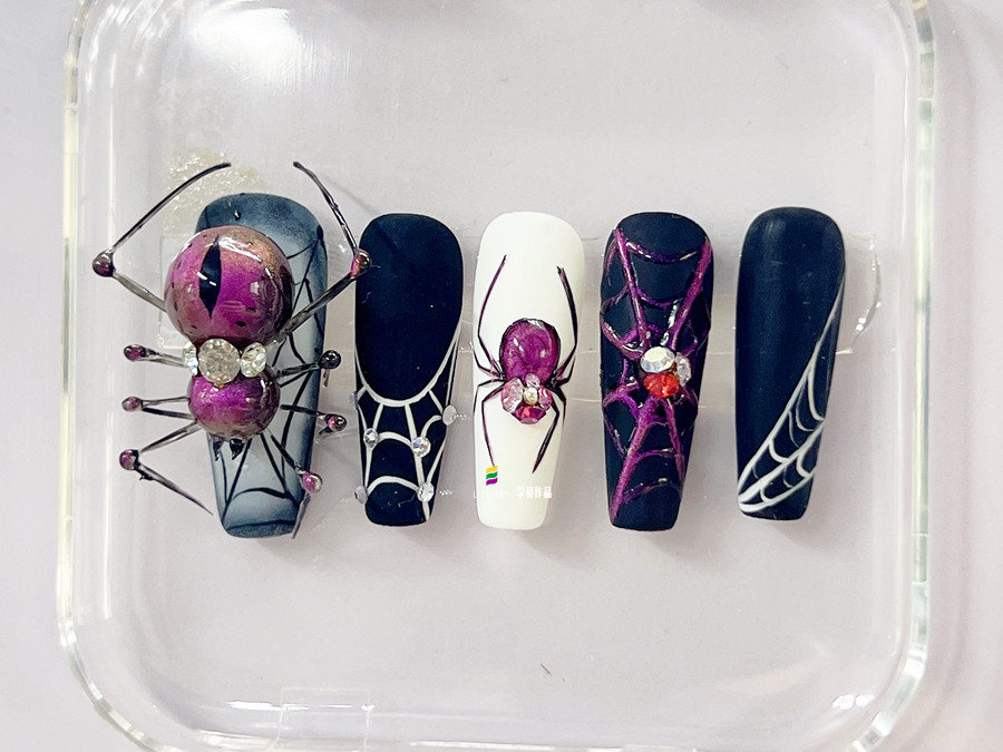 立體蜘蛛辣妹美甲，廣西美甲進修深造