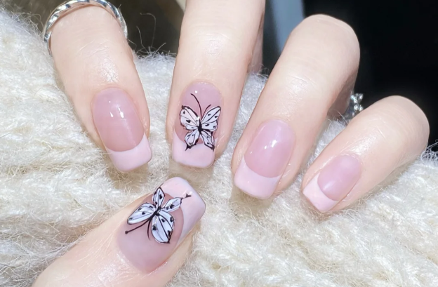 法式蝴蝶美甲，南寧美甲進(jìn)修學(xué)校分享教程