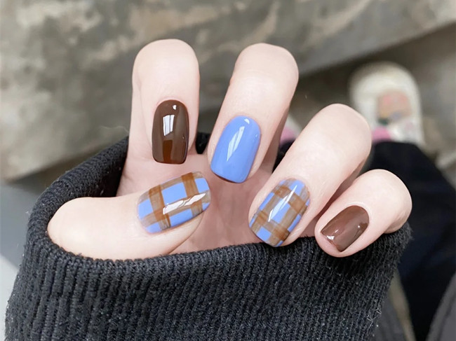 清新藍(lán)格紋美甲，南寧美甲訓(xùn)練
