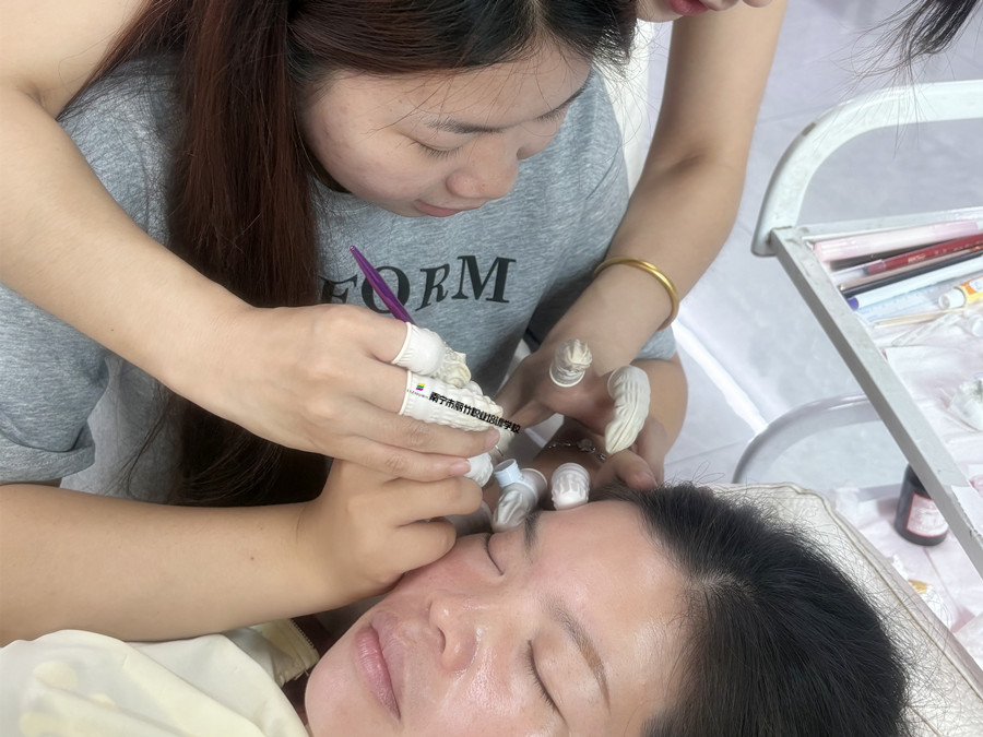 廣西紋眉操作：紋眉脫痂后為什么不上色？