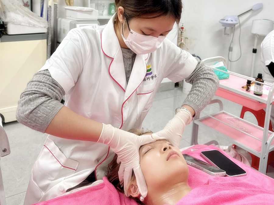 南寧頭療培訓(xùn)：頭部按摩實操練習(xí)