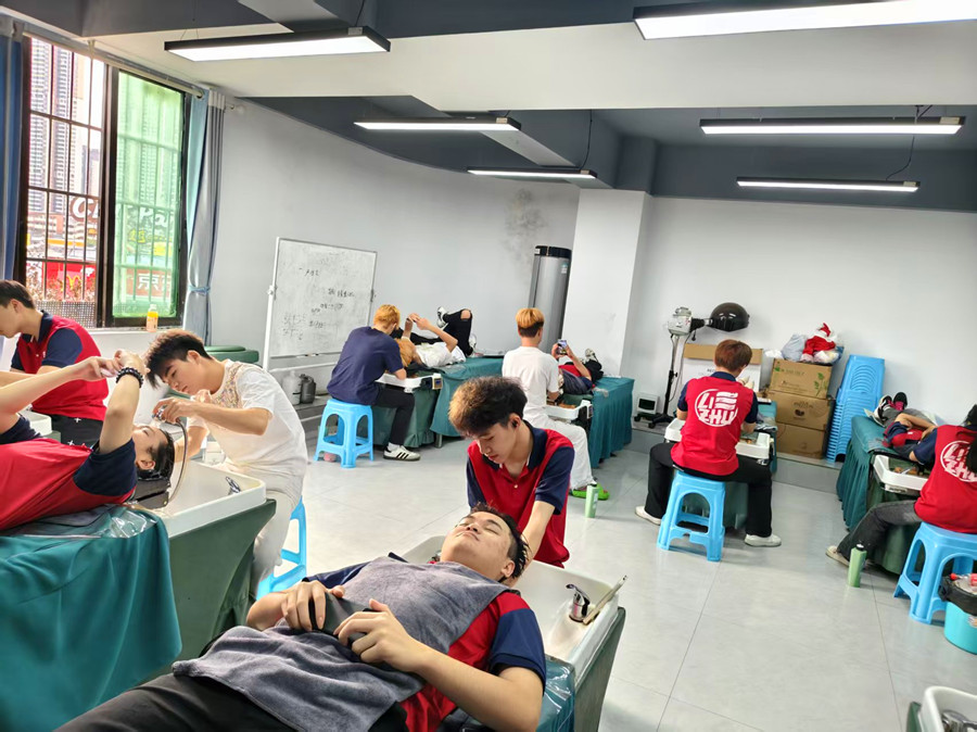 專業(yè)美發(fā)洗護(hù)和普通洗頭的區(qū)別，南寧美發(fā)教學(xué)